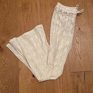 Crochet Women’s Pants in Cream